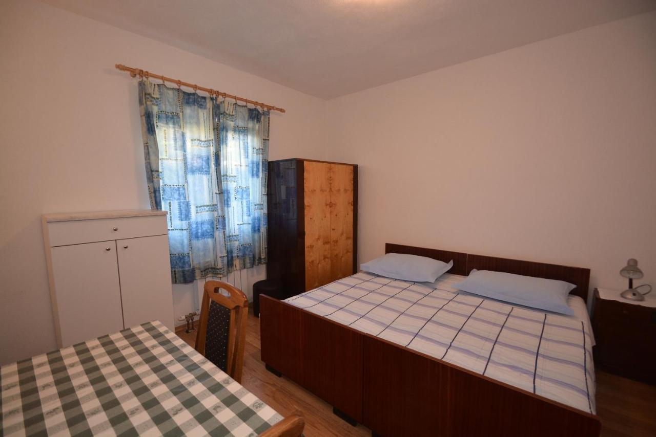 Apartments By The Sea Suhi Potok, Omis - 14555 Йесенице Екстериор снимка