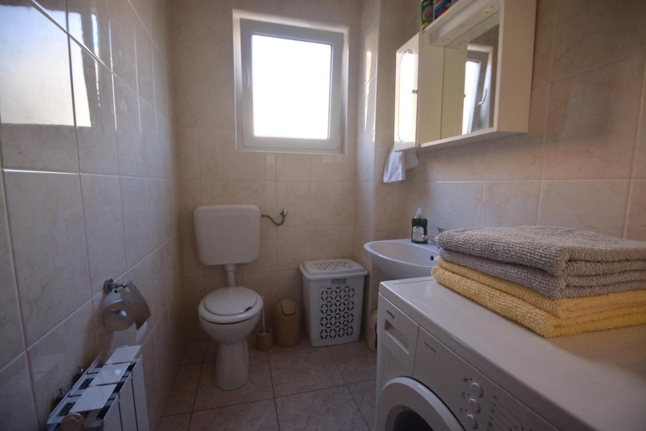 Apartments By The Sea Suhi Potok, Omis - 14555 Йесенице Екстериор снимка