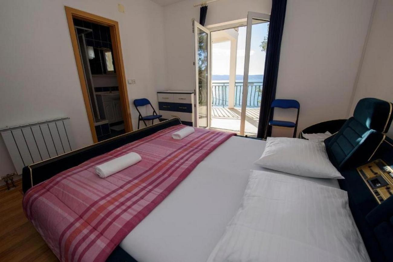 Apartments By The Sea Suhi Potok, Omis - 14555 Йесенице Стая снимка