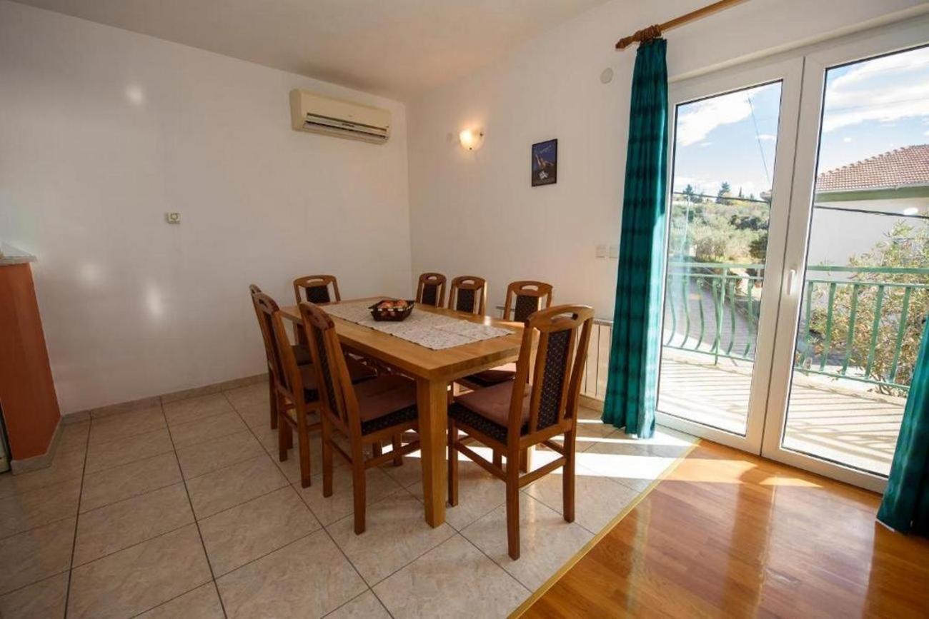 Apartments By The Sea Suhi Potok, Omis - 14555 Йесенице Екстериор снимка