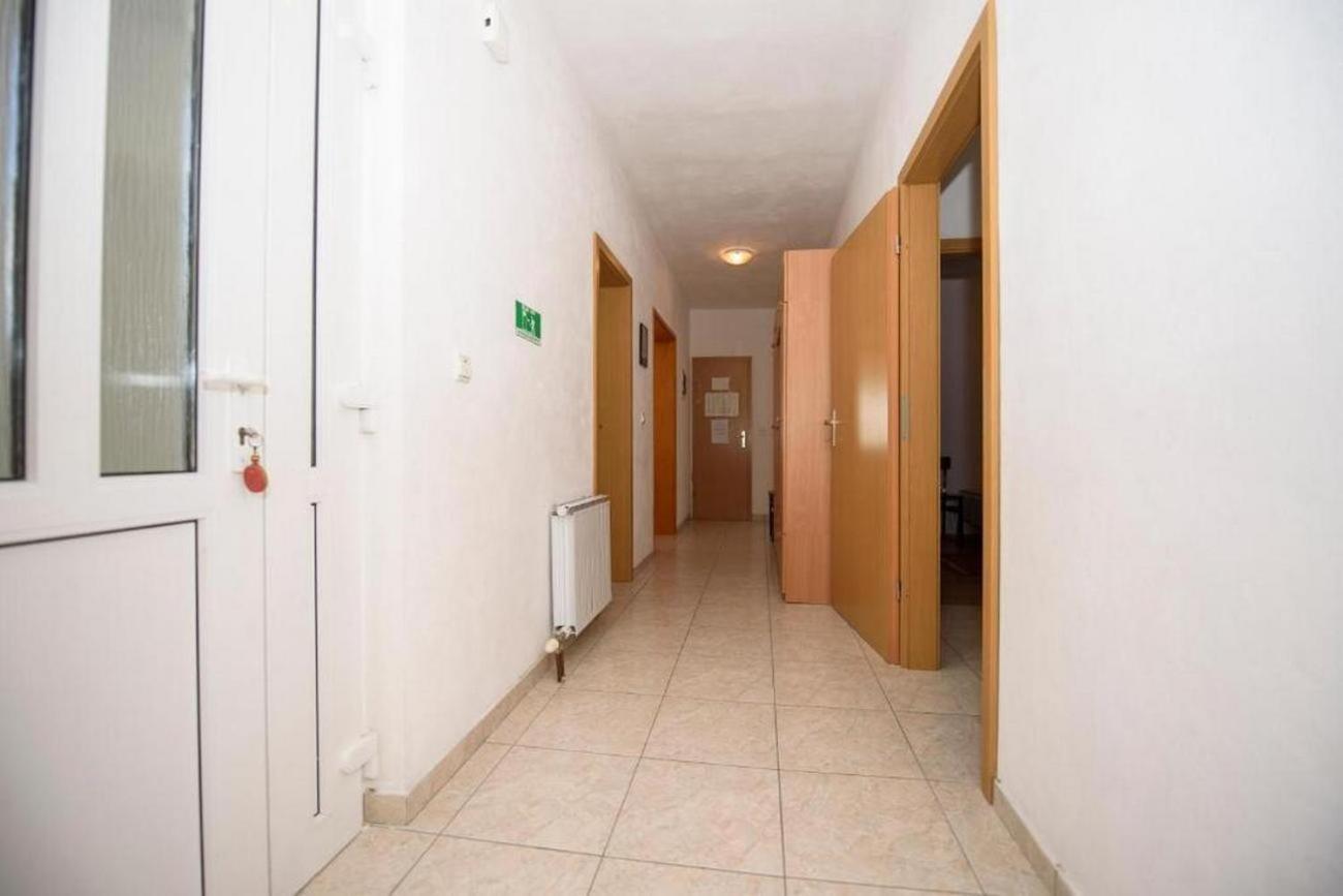 Apartments By The Sea Suhi Potok, Omis - 14555 Йесенице Екстериор снимка