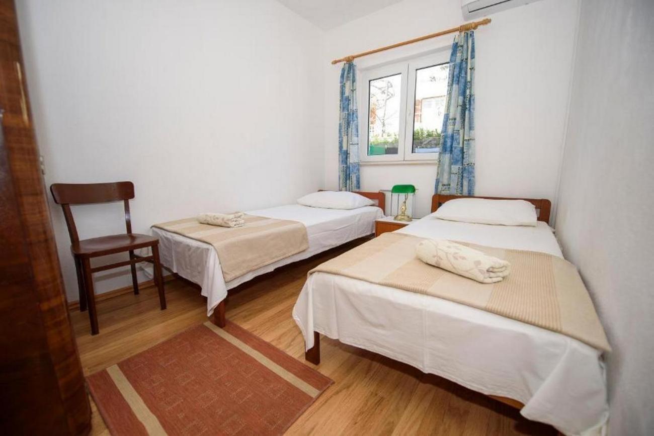Apartments By The Sea Suhi Potok, Omis - 14555 Йесенице Екстериор снимка